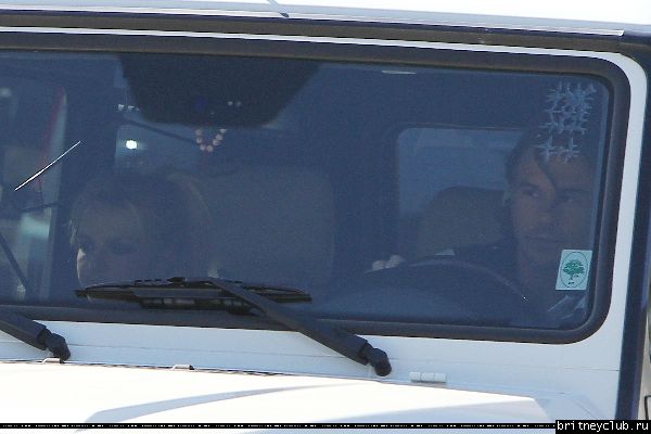 Бритни покидает игру Шона Престона в Сан Фернандо09.jpg(Бритни Спирс, Britney Spears)