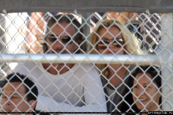 Бритни и Джейсон в Сан Фернандо02.jpg(Бритни Спирс, Britney Spears)