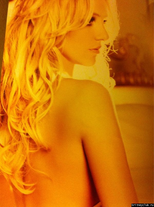 Femme Fatale Tourbook (2011)25.jpg(Бритни Спирс, Britney Spears)