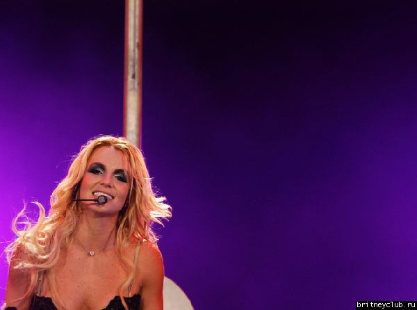 The Femme Fatale Tour в Милуоки16.jpg(Бритни Спирс, Britney Spears)