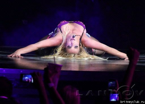 The Femme Fatale Tour в Юниондейл10.jpg(Бритни Спирс, Britney Spears)