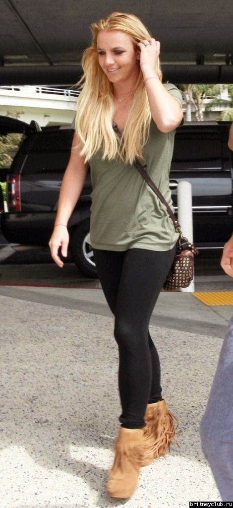 Бритни покидает Лос-Анджелес21.jpg(Бритни Спирс, Britney Spears)