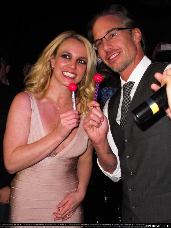 Бритни и Джейсон отмечают помолвку в клубе Chateau15.jpg(Бритни Спирс, Britney Spears)