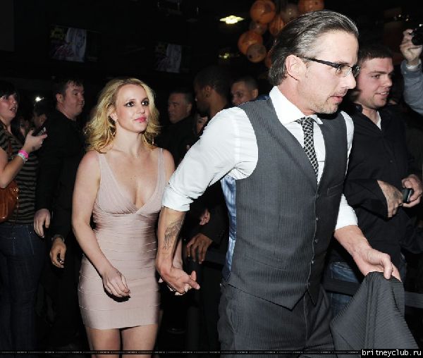 Бритни и Джейсон отмечают помолвку в клубе Chateau26.jpg(Бритни Спирс, Britney Spears)