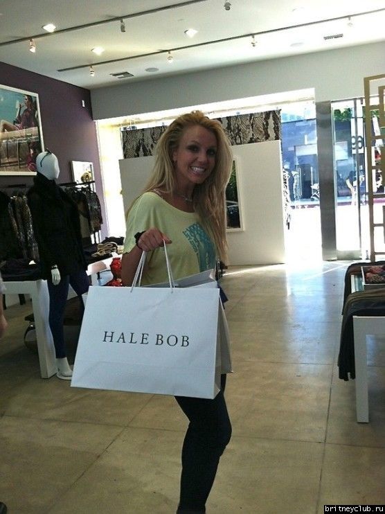 Бритни на шоппинге в Лос-Анджелесе3.jpg(Бритни Спирс, Britney Spears)