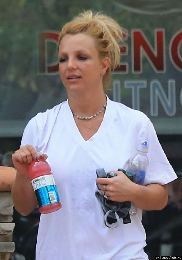 Бритни покидает цветочный магазин Gelson38.jpg(Бритни Спирс, Britney Spears)