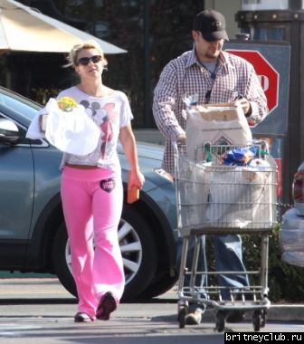 Бритни на шоппинге в Калабасасе02.jpg(Бритни Спирс, Britney Spears)