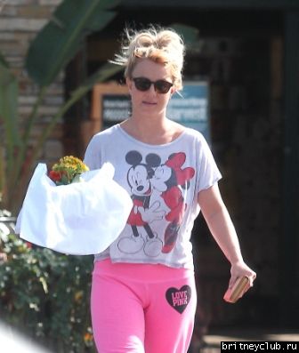 Бритни на шоппинге в Калабасасе26.jpg(Бритни Спирс, Britney Spears)