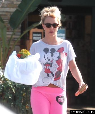 Бритни на шоппинге в Калабасасе29.jpg(Бритни Спирс, Britney Spears)