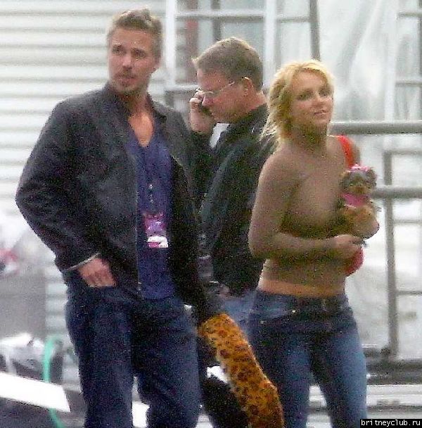 Бритни и Джейсон приехали в студию X-Factor02.jpg(Бритни Спирс, Britney Spears)