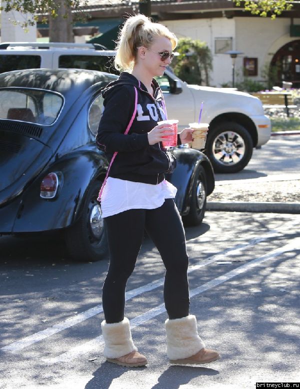 Бритни посетила кофейню Coffee Bean & Tea16.jpg(Бритни Спирс, Britney Spears)