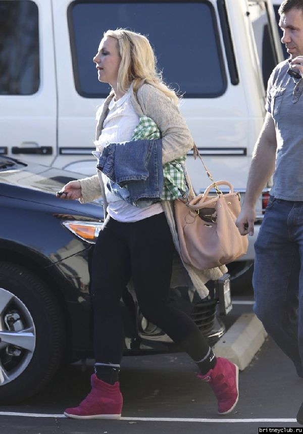 Бритни забирает детей из гимнастического зала!11.jpg(Бритни Спирс, Britney Spears)