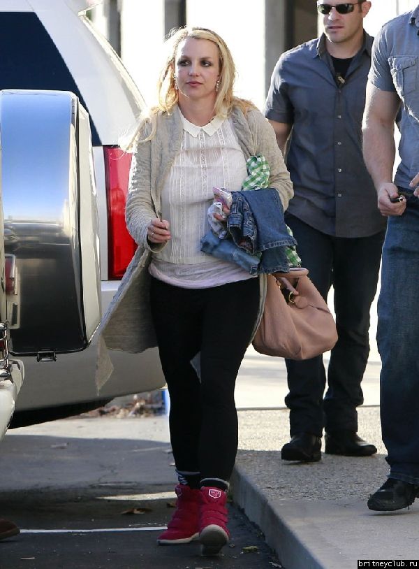Бритни забирает детей из гимнастического зала!28.jpg(Бритни Спирс, Britney Spears)