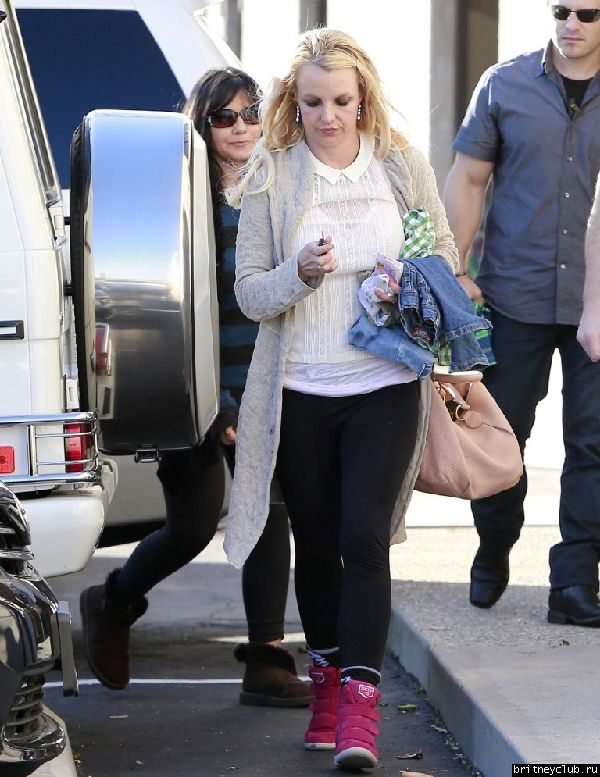 Бритни забирает детей из гимнастического зала!29.jpg(Бритни Спирс, Britney Spears)
