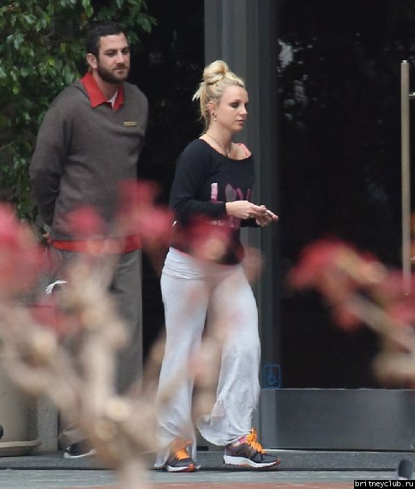 Бритни покидает фитнесс-клуб 10.jpg(Бритни Спирс, Britney Spears)