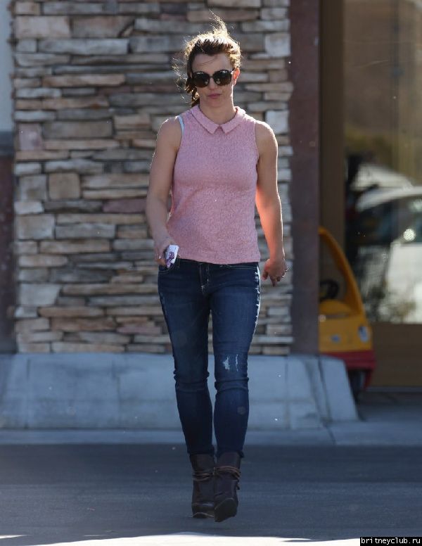 Бритни посетила супермаркет в Лос-Анджелесе24.jpg(Бритни Спирс, Britney Spears)