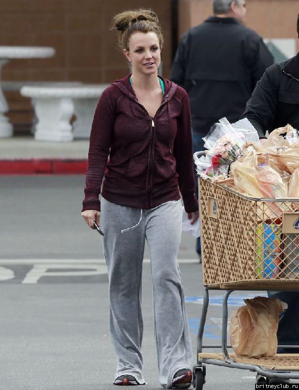 Бритни посетила супермаркет  Albertsons08.jpg(Бритни Спирс, Britney Spears)
