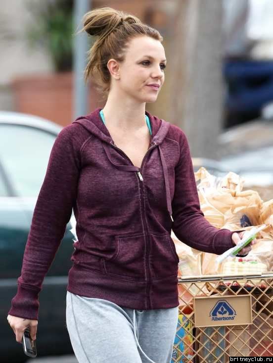 Бритни посетила супермаркет  Albertsons34.jpg(Бритни Спирс, Britney Spears)