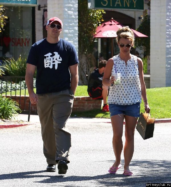Бритни и Дэвид в  Thousand Oaks28.jpg(Бритни Спирс, Britney Spears)