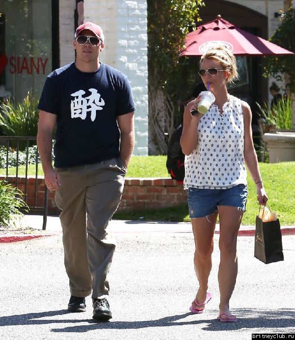 Бритни и Дэвид в  Thousand Oaks29.jpg(Бритни Спирс, Britney Spears)