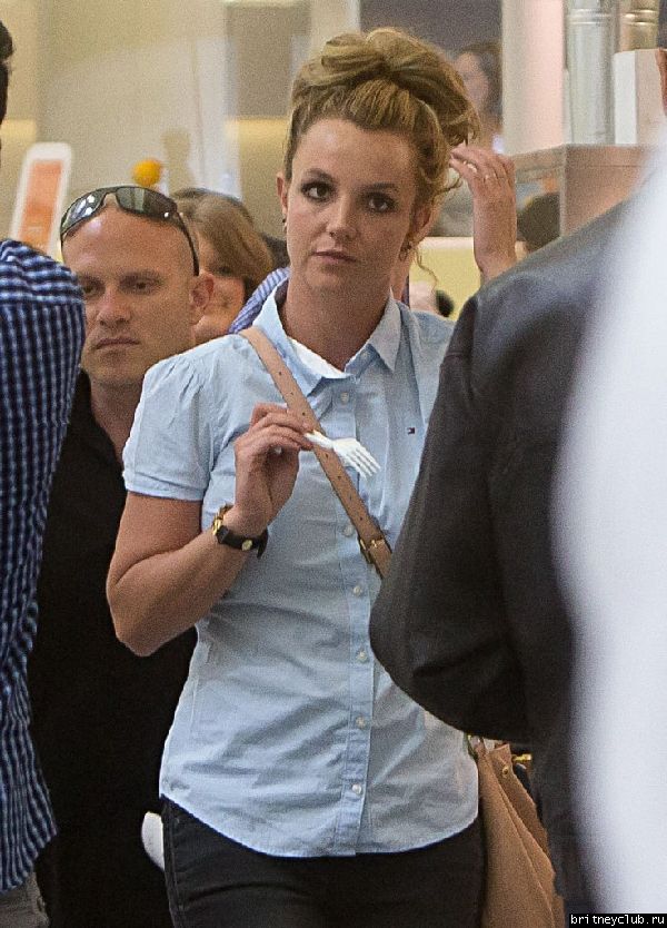 Бритни в аэропорту в Лос-Анджелесе28.jpg(Бритни Спирс, Britney Spears)