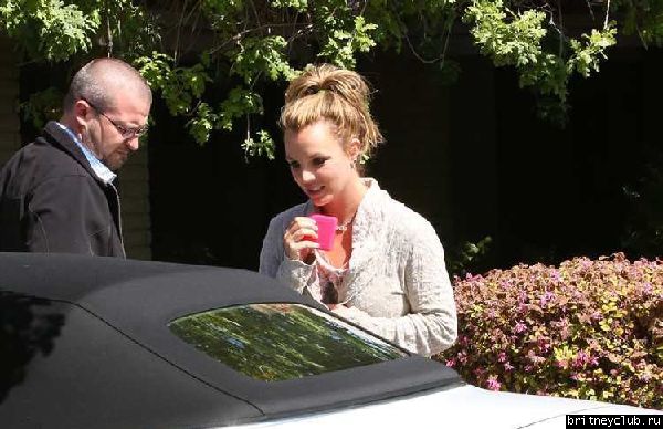 Бритни покидает стоматолога в Thousand Oaks12.jpg(Бритни Спирс, Britney Spears)