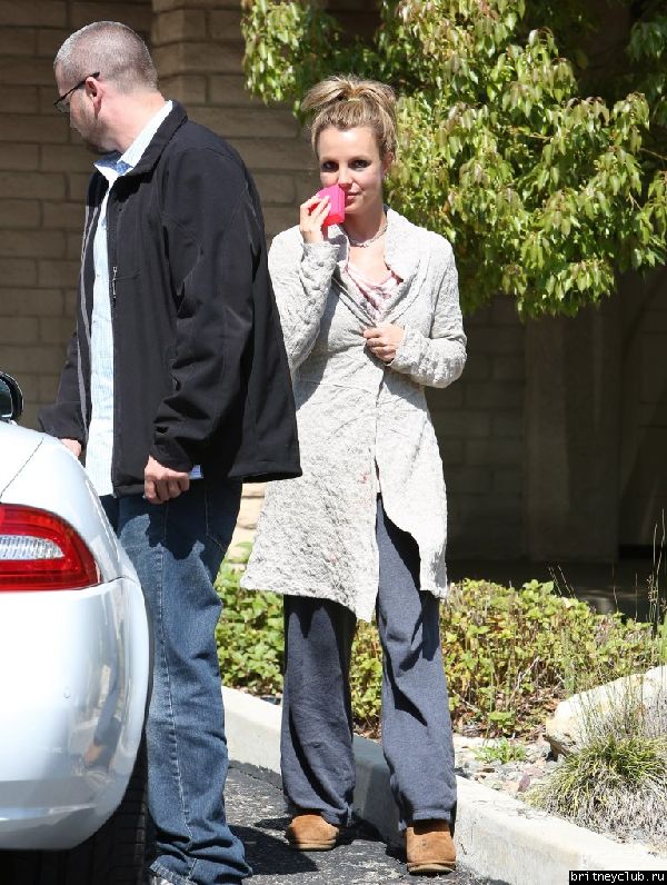 Бритни покидает стоматолога в Thousand Oaks32.jpg(Бритни Спирс, Britney Spears)