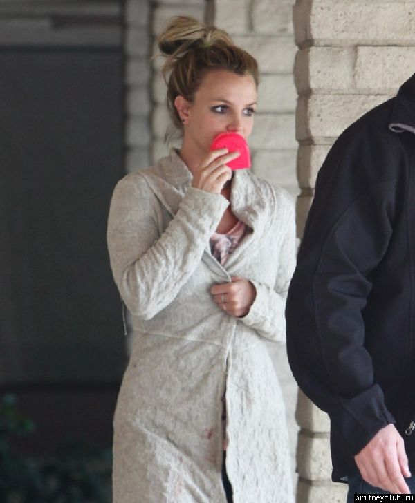 Бритни покидает стоматолога в Thousand Oaks33.jpg(Бритни Спирс, Britney Spears)