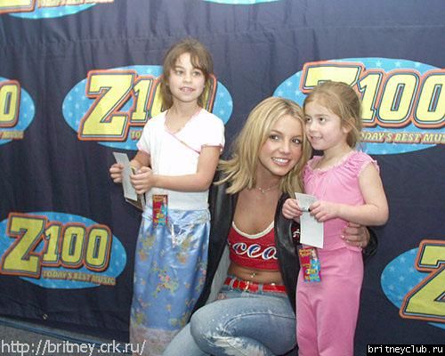 Бритни на радио Kiis FM и Z10008.jpg(Бритни Спирс, Britney Spears)