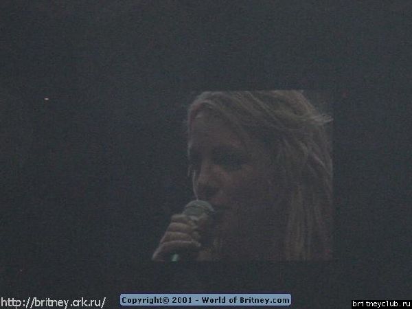 D.W.D. "Columbus, Ohio" (1 ноября 2001)30.jpg(Бритни Спирс, Britney Spears)