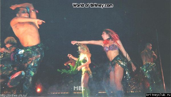D.W.D. tour "Pittsburgh, PA" (2 ноября 2001 года)08.jpg(Бритни Спирс, Britney Spears)