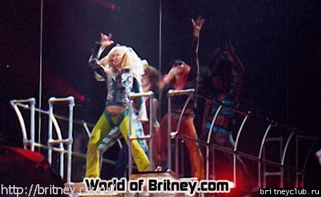 D.W.D. tour Toronto, Canada  (5 ноября 2001 года)09.jpg(Бритни Спирс, Britney Spears)