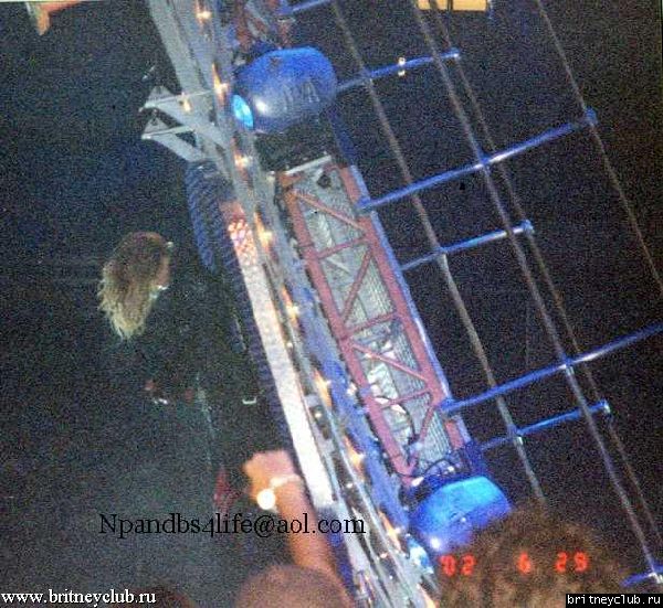 D.W.D. Boston, MA (29 Июня 2002)concert-14.jpg(Бритни Спирс, Britney Spears)