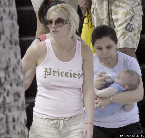 Бритни на Гаваях10.jpg(Бритни Спирс, Britney Spears)