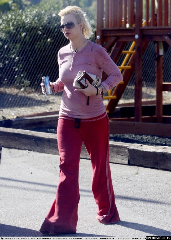Бритни в магазине Target009.jpg(Бритни Спирс, Britney Spears)