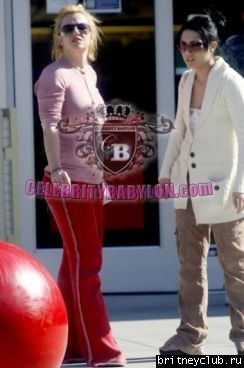 Бритни в магазине Target1170408198539.jpg(Бритни Спирс, Britney Spears)