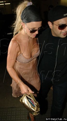 Бритни в подземной парковкеbritney-elevators09.jpg(Бритни Спирс, Britney Spears)