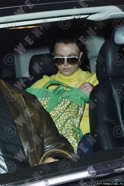 Бритни в магазине Forever 21britney-forever07.jpg(Бритни Спирс, Britney Spears)
