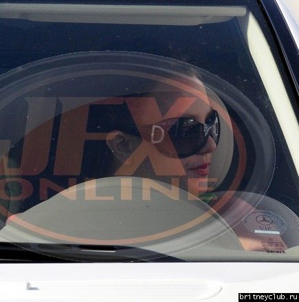 Бритни в студии Millennium Dancebritney-millennium20.jpg(Бритни Спирс, Britney Spears)