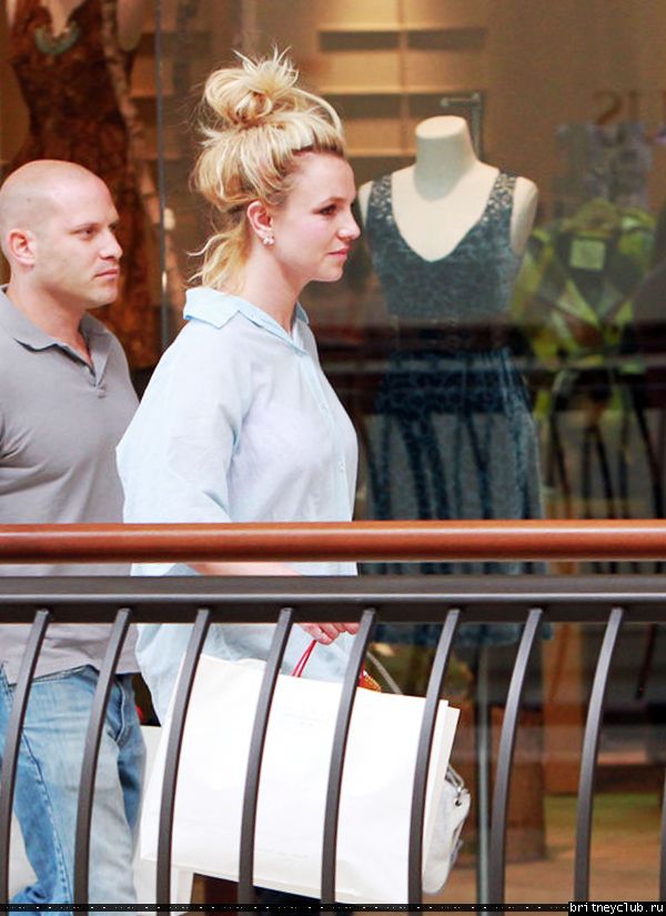 Бритни в Thousand Oaks074.jpg(Бритни Спирс, Britney Spears)